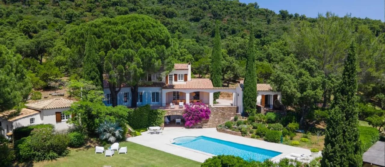 Villa set in a beautiful valley ideal for quiet rural retreat photo 2