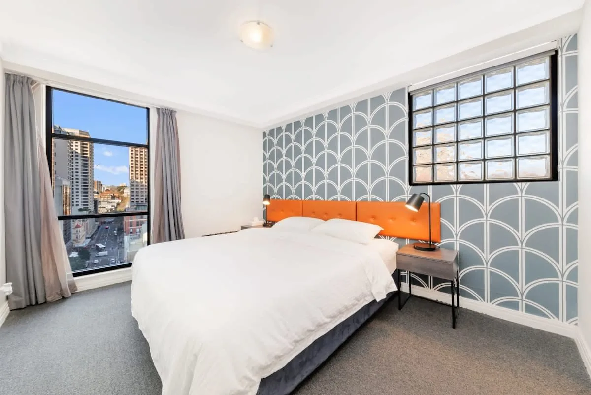 Contemporary Two Bedroom Apartment in Sydney photo 2