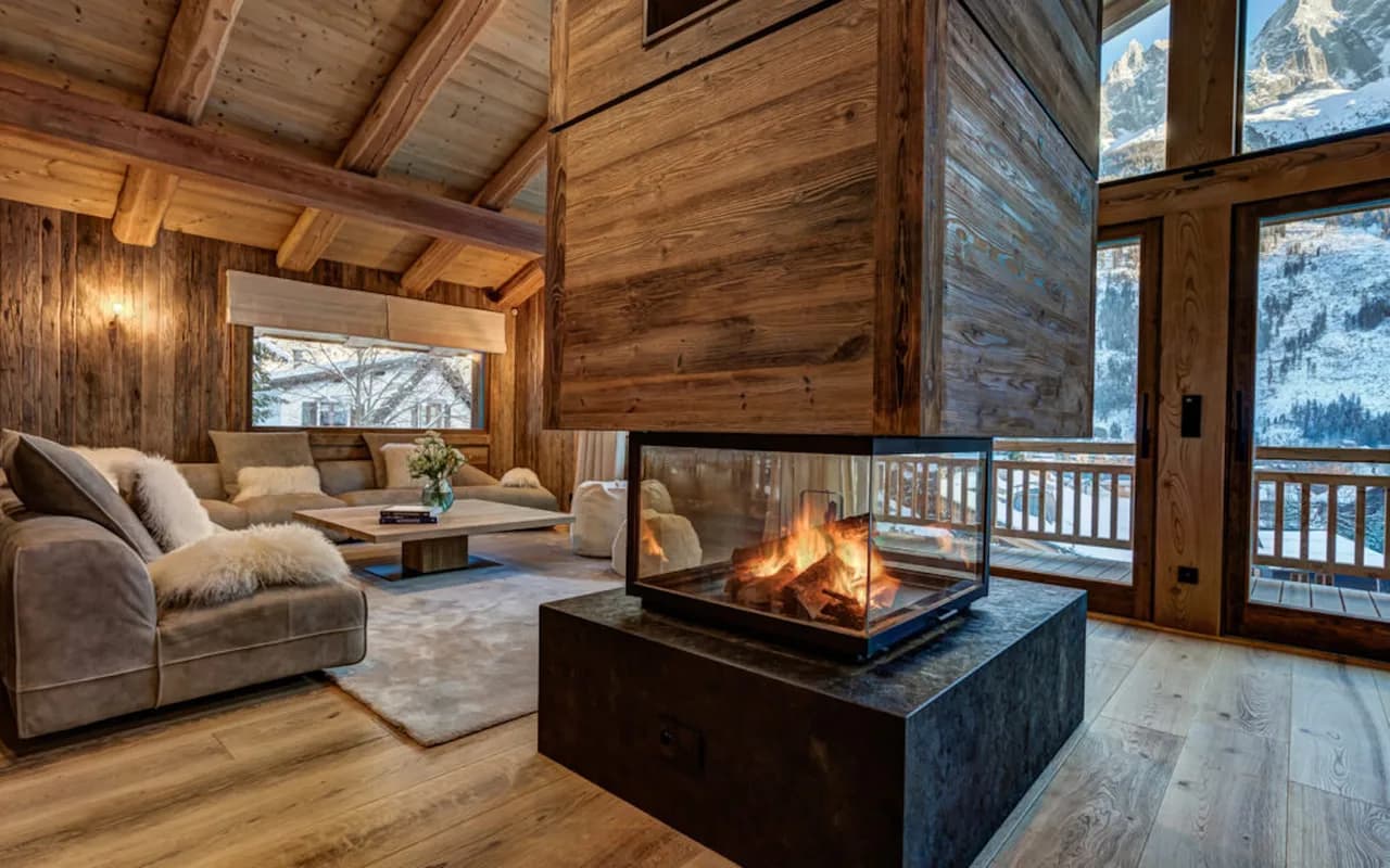 Chalet with sophisticated details offering a refined holiday photo 4
