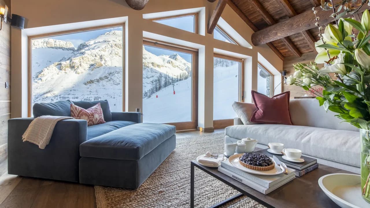 Stunning Luxury Alpine Chalet in an Incredible Location photo 3