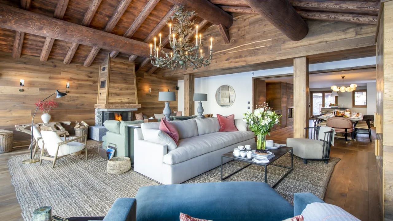 Stunning Luxury Alpine Chalet in an Incredible Location photo 4