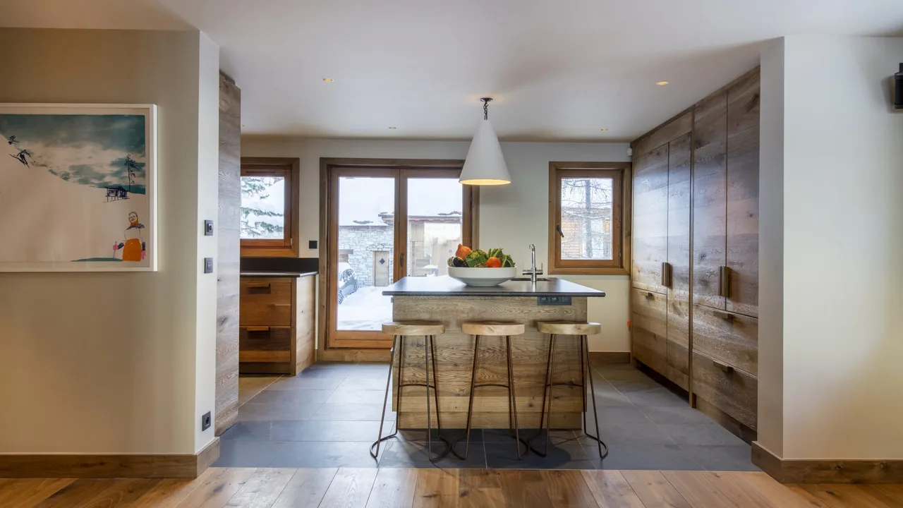 Stunning Luxury Alpine Chalet in an Incredible Location photo 5