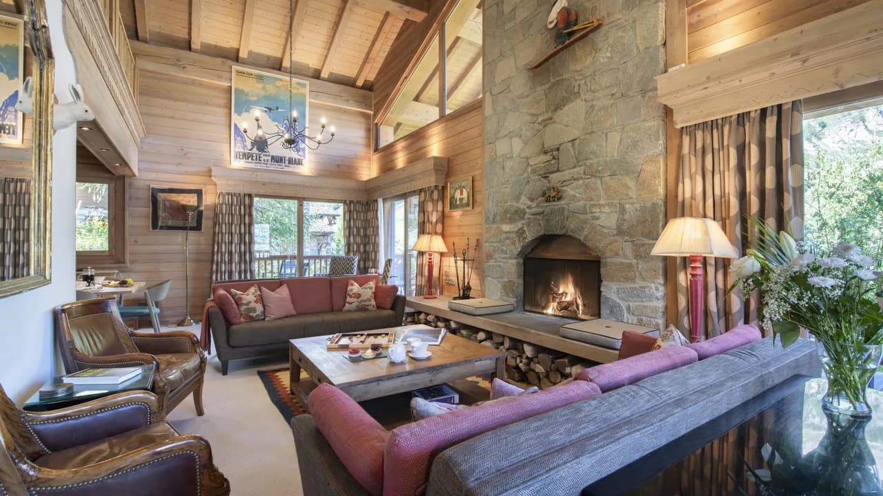 Ideally Located Beautiful Luxury Chalet photo 2