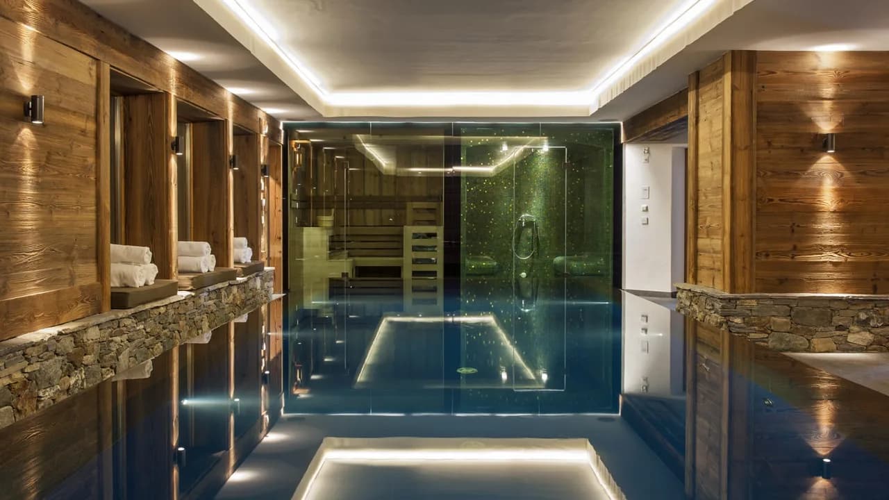 Luxurious Verbier Chalet with Spa & Pool photo 3