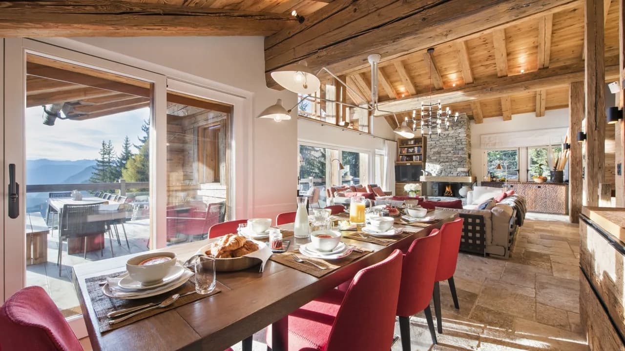 Beautifully decorated chalet in an outstanding location photo 2