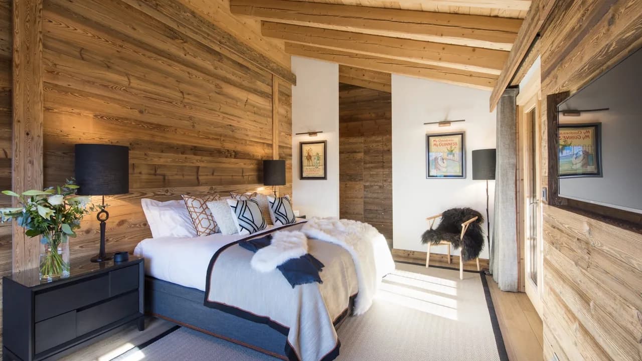Stylish stand-alone chalet in a prime location photo 4