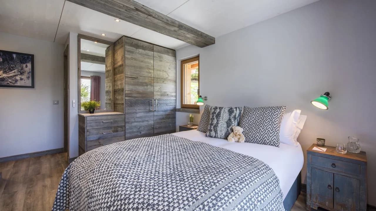 Stylishly Decorated Chalet With Calming Tones Located Close to the Slopes photo 3