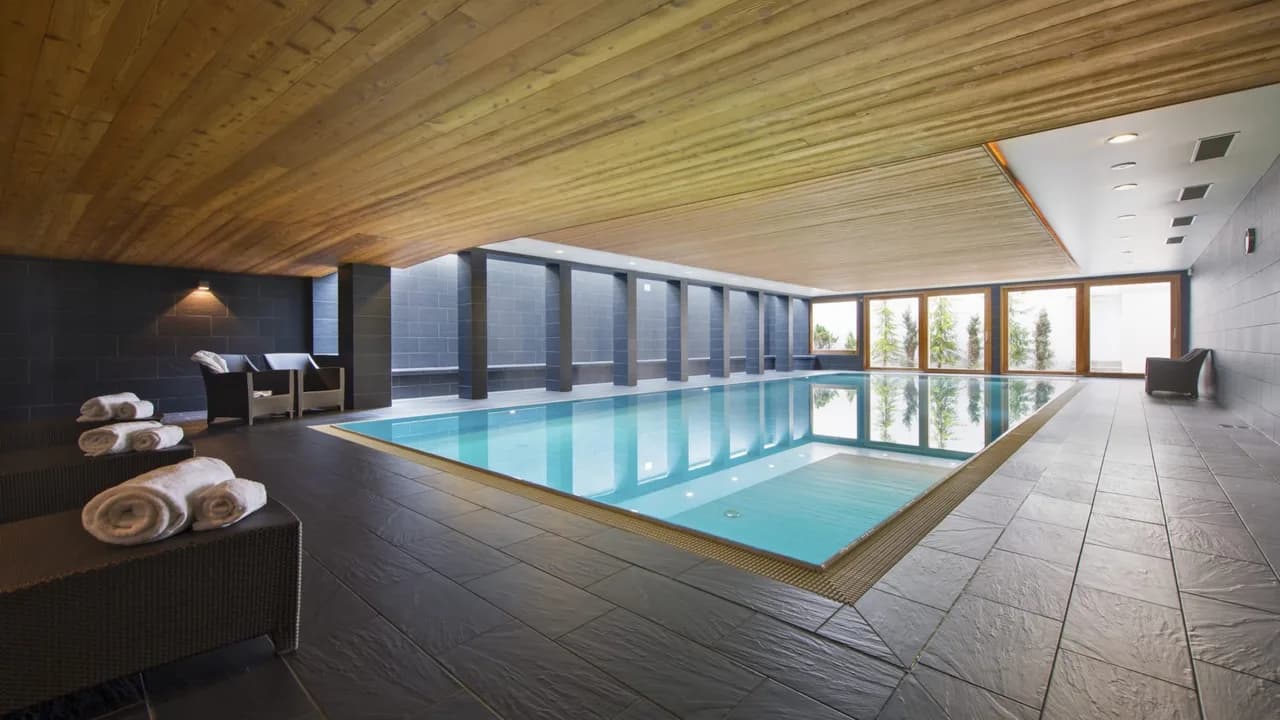 Cozy Stylishly Appointed Apartment in an Exclusive Complex