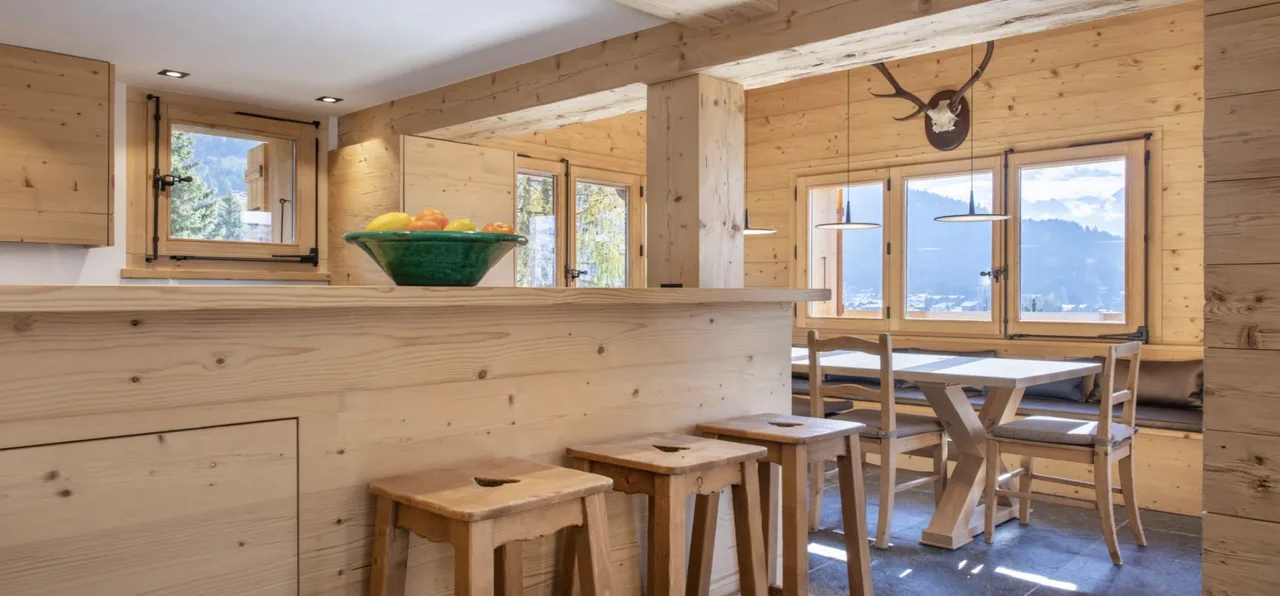 Contemporary Family Retreat with Views photo 5