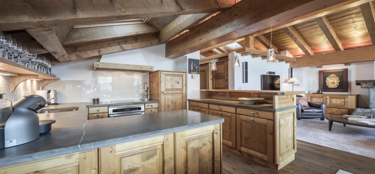 Wonderful alpine-inspired interior apartment with jaw dropping views photo 5