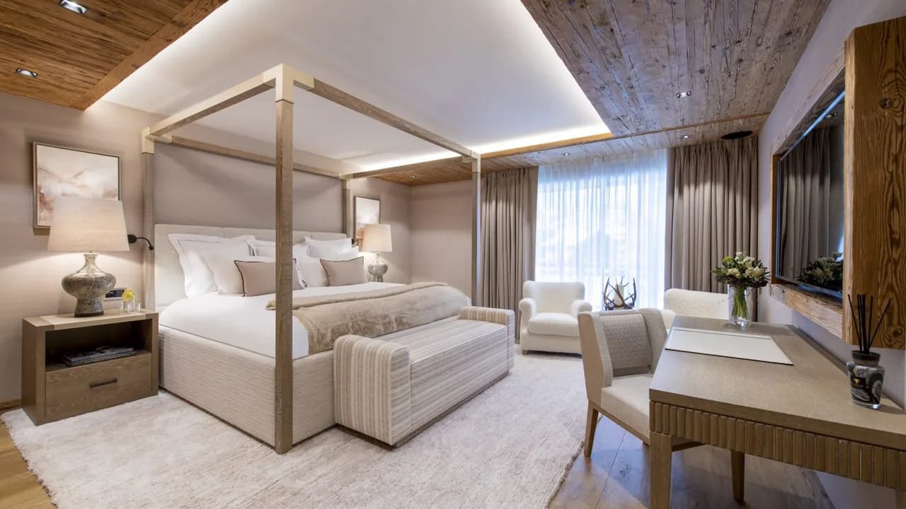 Exquisite Chalet Located at the Very Heart of the Village photo 4