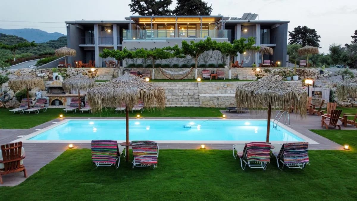 GORGEOUS CRETAN VILLA WITH PRIVATE POOL AND LANDSCAPE  VIEWS
