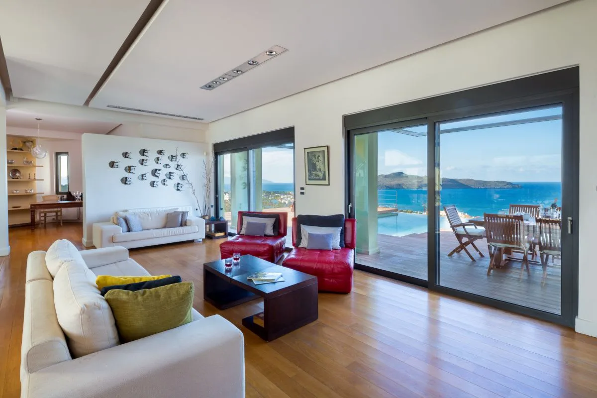 DELUXE VILLA SURROUNDED BY STUNNING MEDITERRANEAN LANDSCAPE photo 2