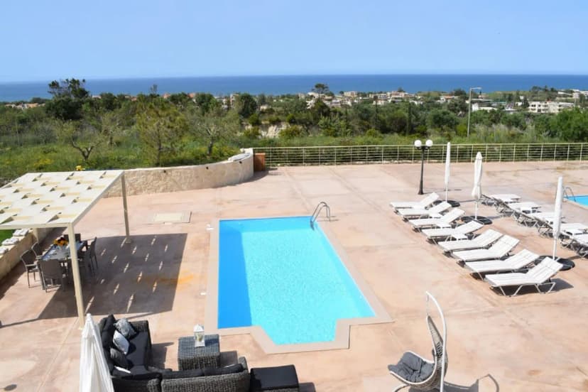 DELUXE MODERN VILLA IN CRETE