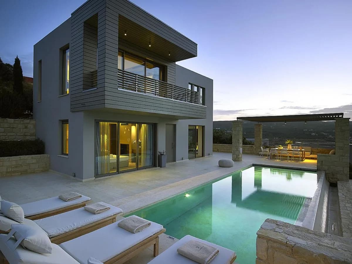 DREAMY LUXURIOUS RESIDENCE IN THE BAY OF KISSAMOS WITH PRIVATE POOL