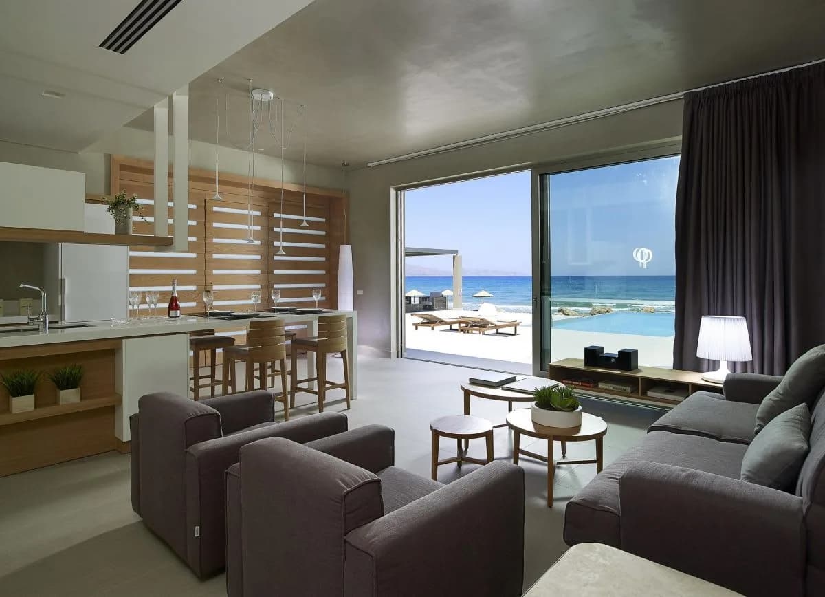 CONTEMPORARY CHICK VILLA BY THE BEACHSIDE photo 4