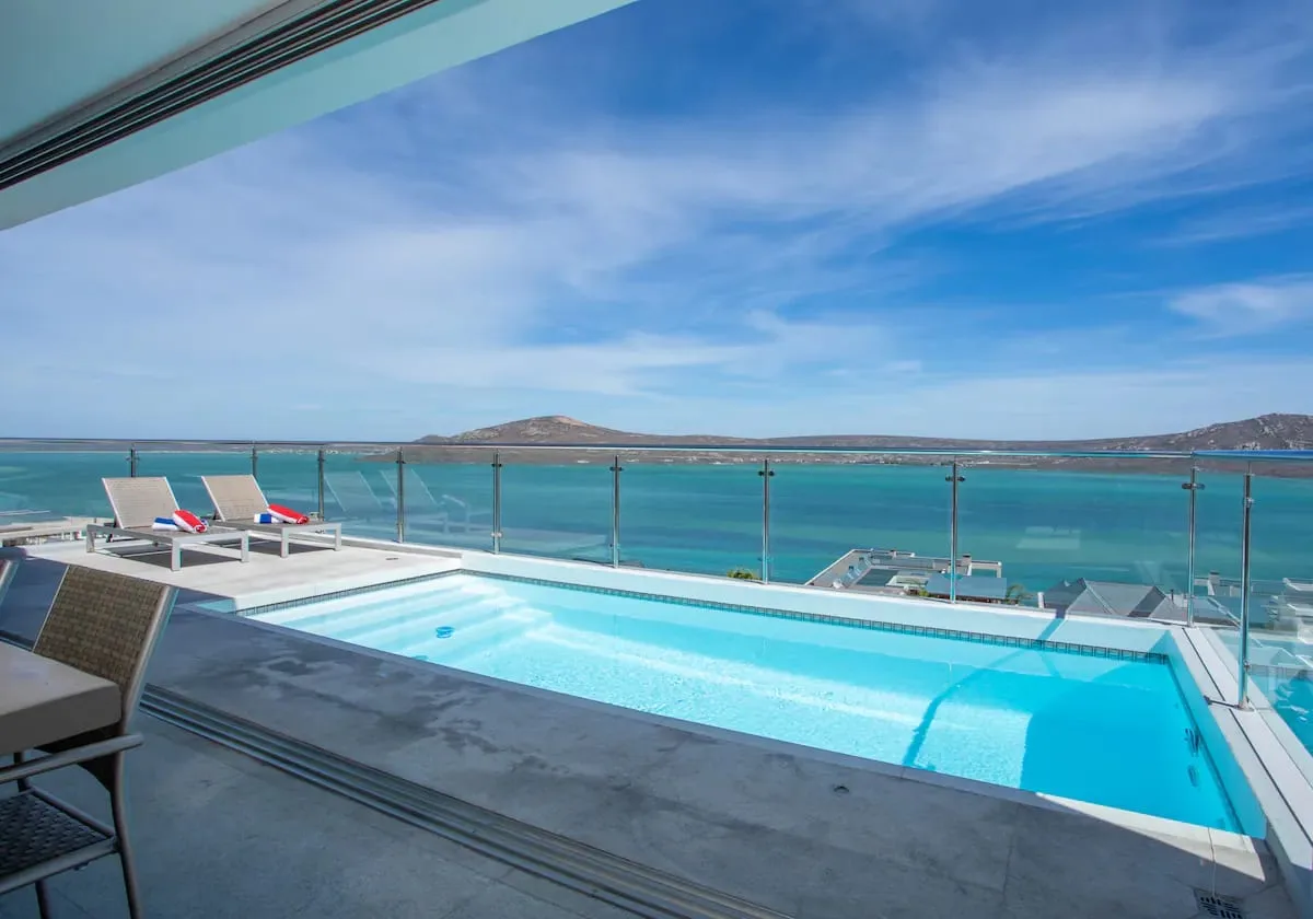 Stunning Luxurious Villa With Picturesque Views