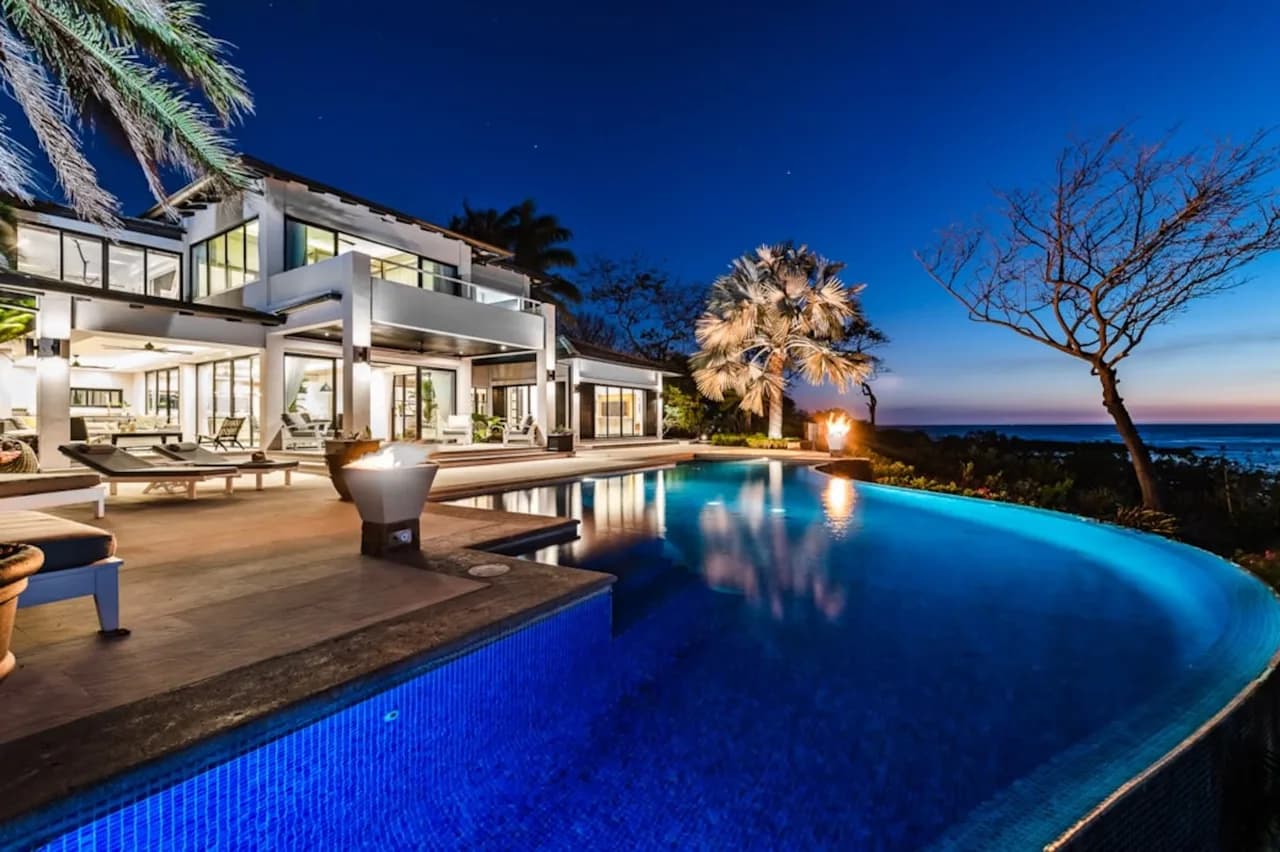 Unique Villa Located on the Most Desirable Beachfront Point photo 3