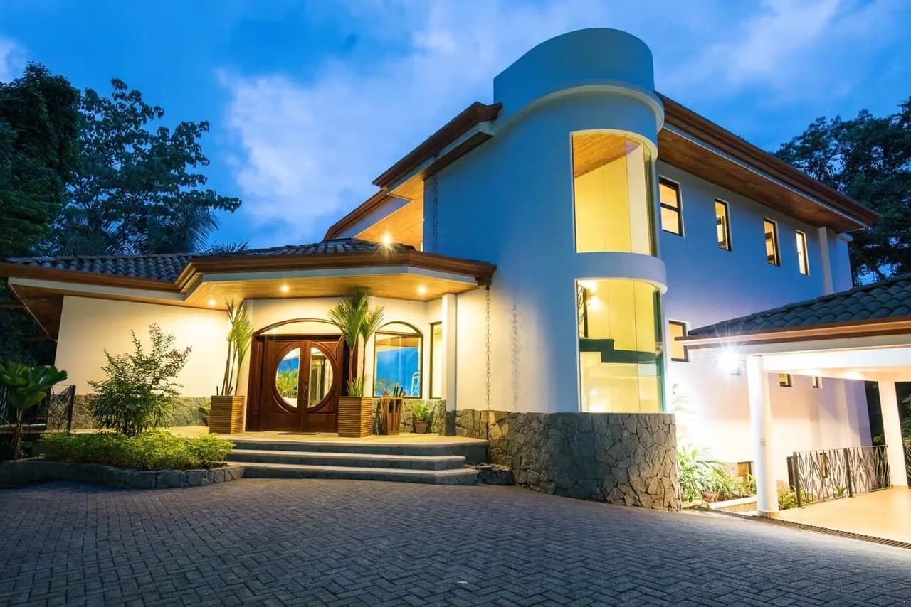 Luxury Villa With Splendid Ocean And Jungle Views photo 5