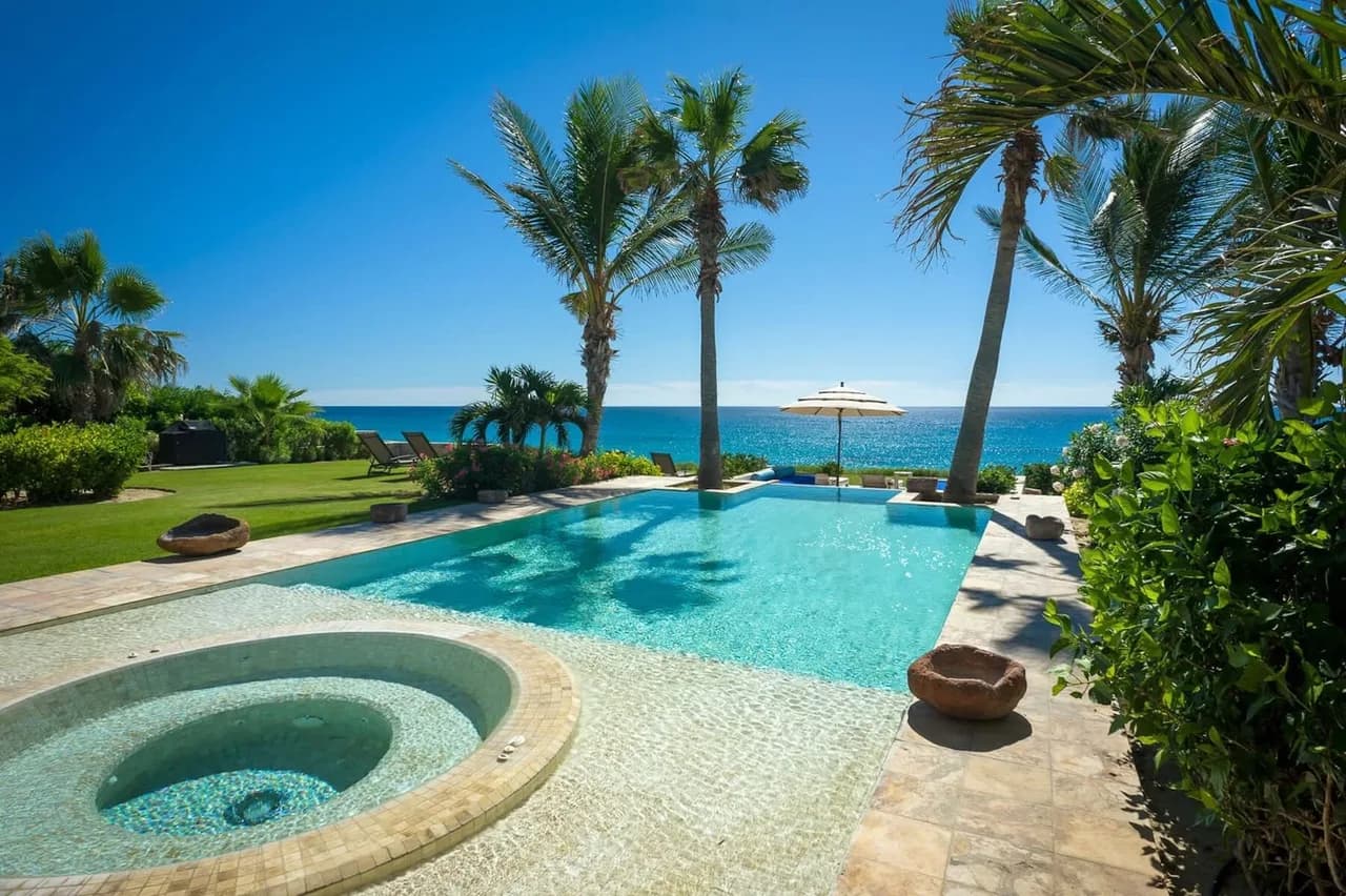 Expansive Villa in a Stunning Beachfront Location