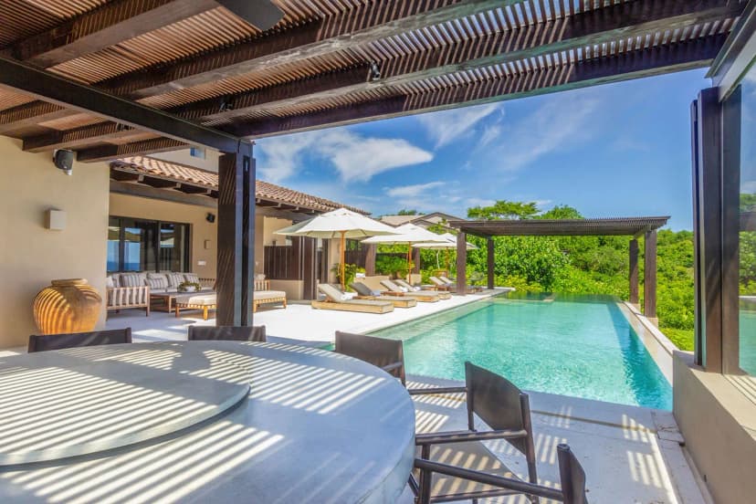 Magnificent Villa With Spectacular Ocean Views