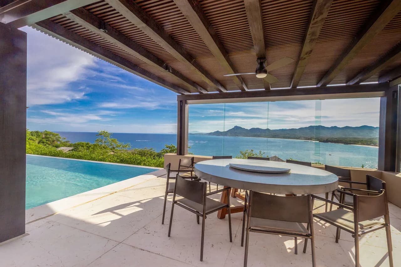 Magnificent Villa With Spectacular Ocean Views photo 4