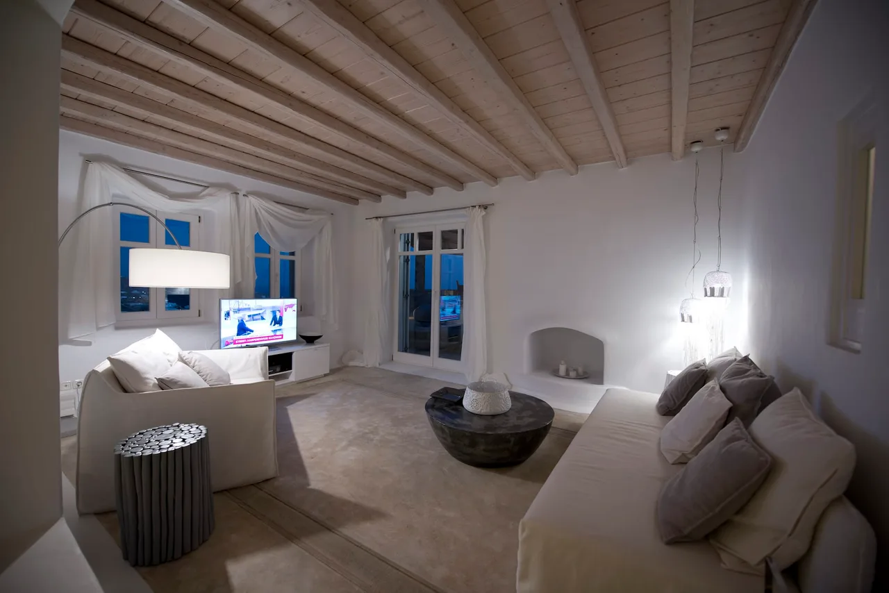 Sleek modern villa in St Lazarus area photo 2