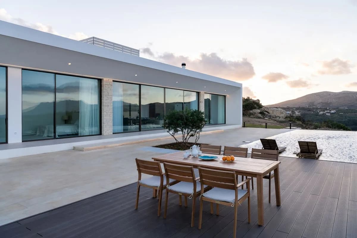 BEAUTIFULLY DESIGNED HOLIDAY VILLA ON KISSAMOS BAY WITH PRIVATE POOL photo 4