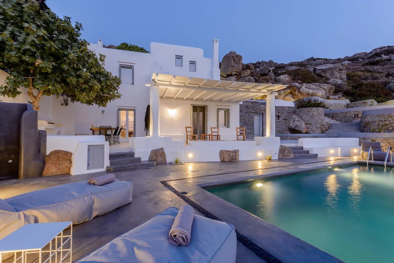 Wonderful villa overlooking the most beautiful beaches of Naxos photo 2