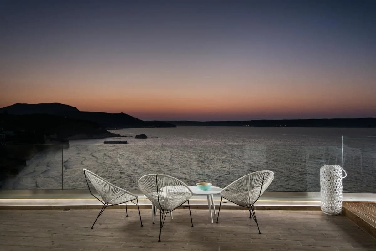 GLAMOROUS VACATION VILLA WITH SPECTACULAR VIEWS photo 4
