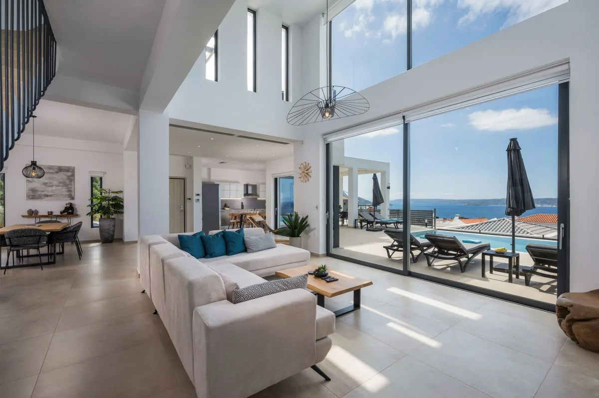 IDYLLIC VACATION VILLA WITH MODERN DESIGN photo 5