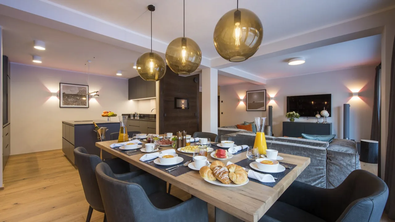 Tastefully designed apartment in exclusive estate photo 4