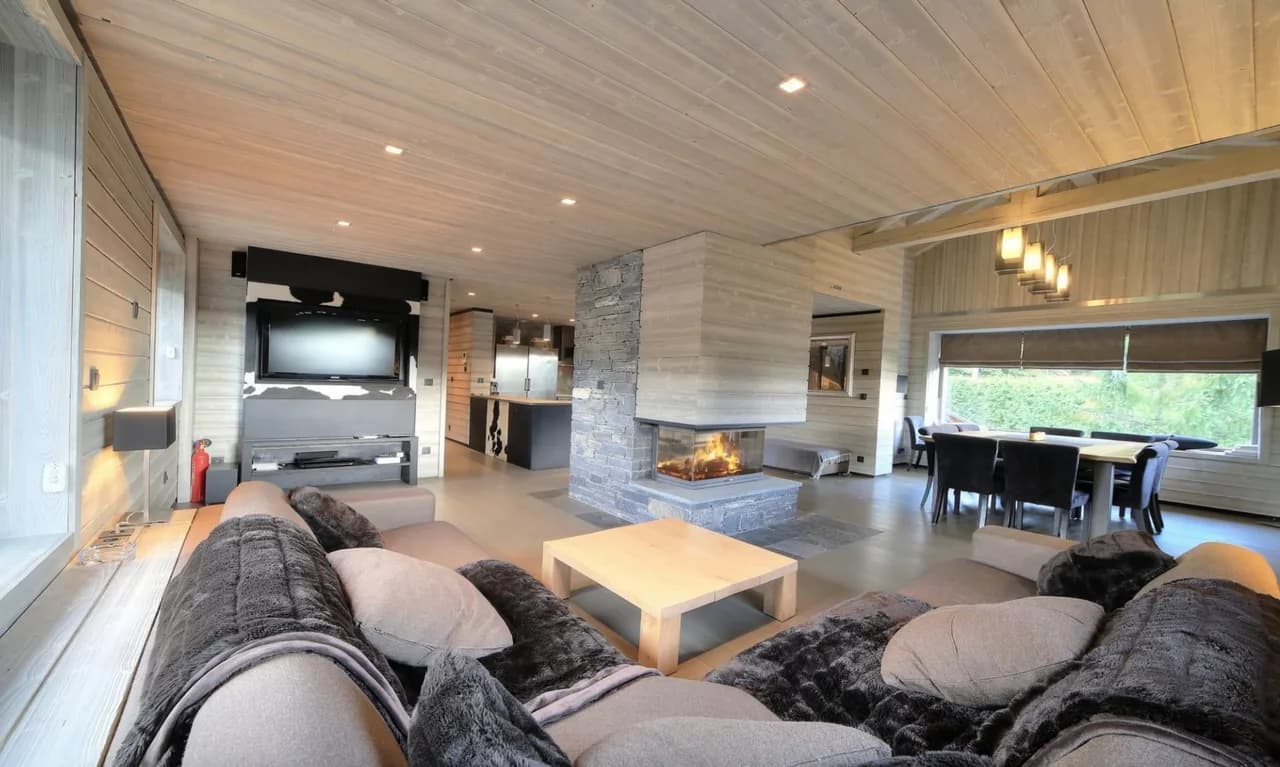 Contemporary chalet located in a prestigious villa