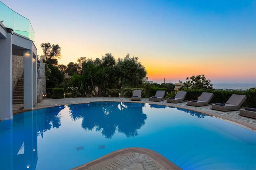 ULTIMATE LUXURY MANSION WITH PRIVATE POOL