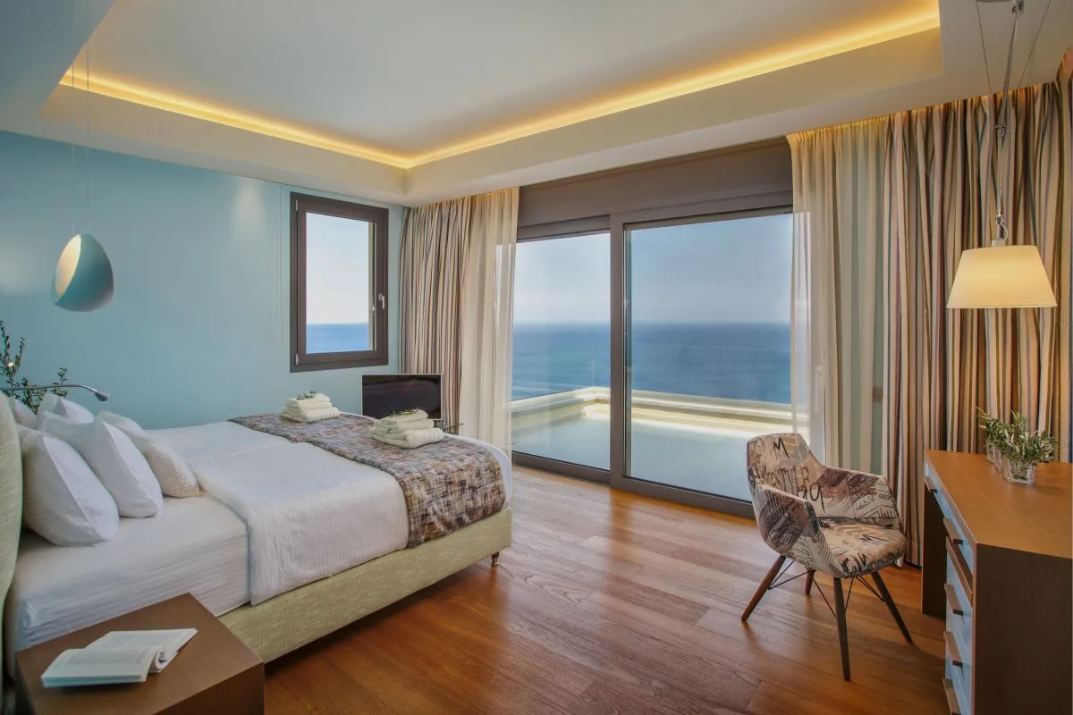 STYLISH MODERN VILLA CLOSE TO SPLENDID BEACHES photo 2