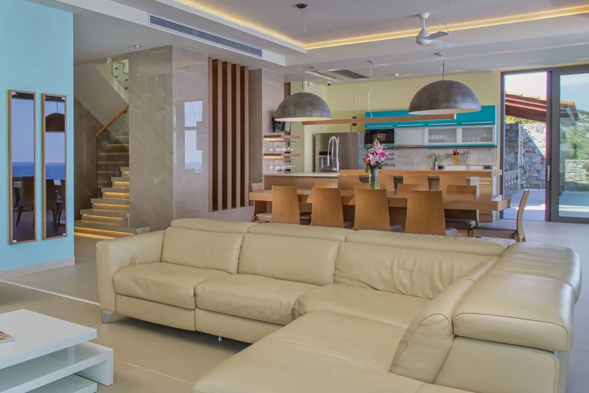 STYLISH MODERN VILLA CLOSE TO SPLENDID BEACHES photo 5