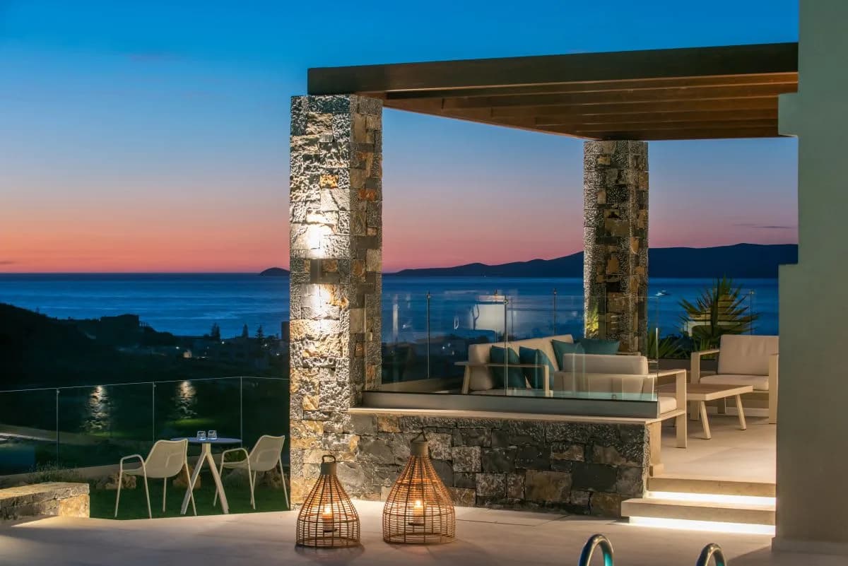 SOPHISTICATED VILLA WITH JACUZZI AND POOL photo 4