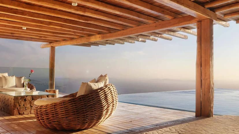 Exquisite Luxury Estate Perfect For Large Group
