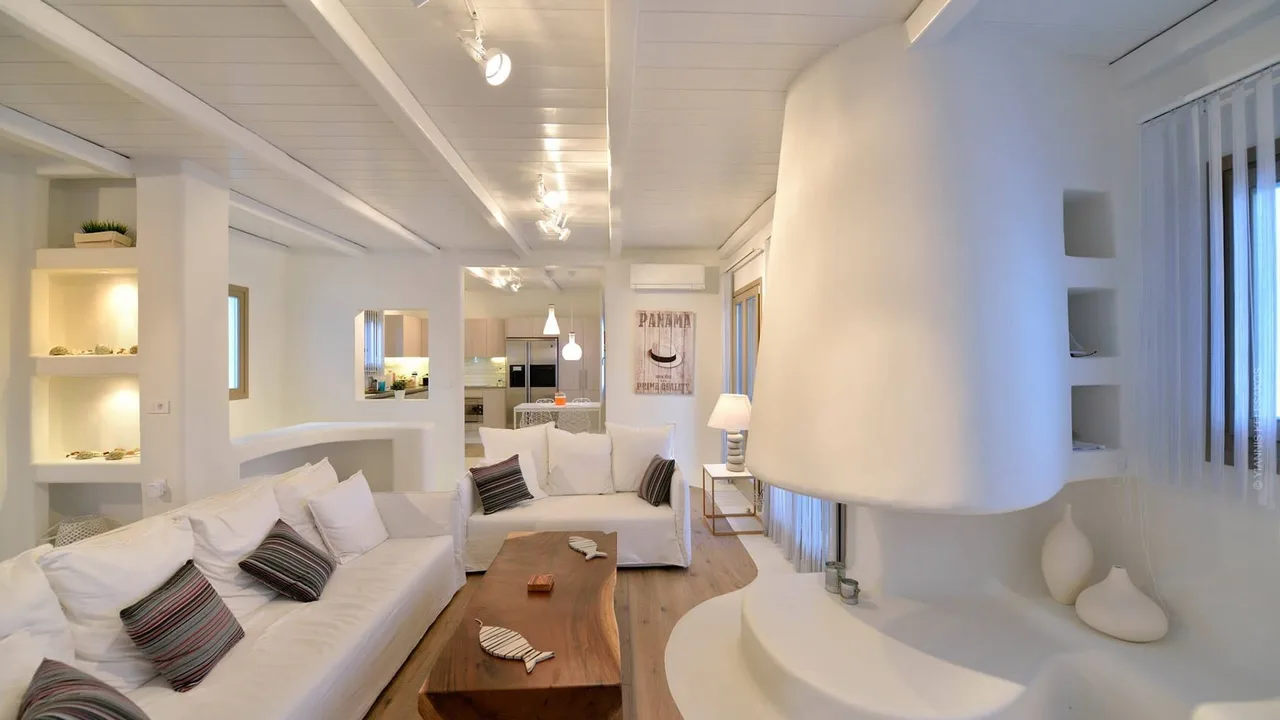 Resort-worthy Outdoor Areas With Clear Open Views photo 2