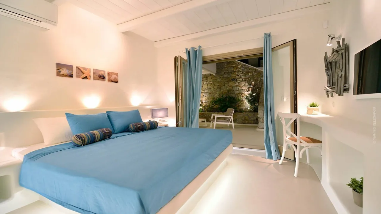 Resort-worthy Outdoor Areas With Clear Open Views photo 5
