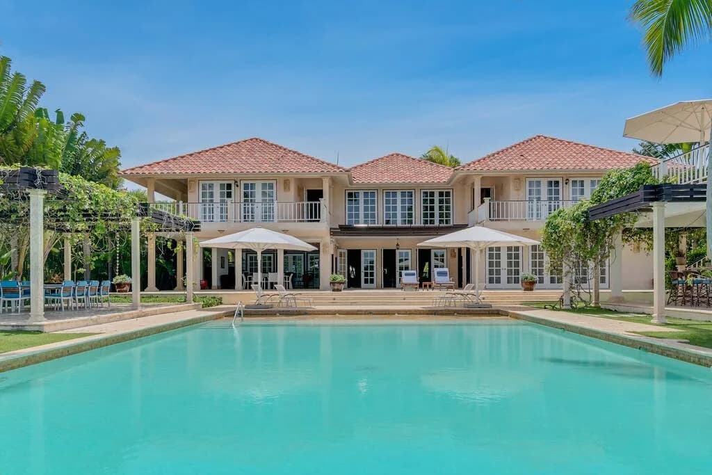 Elegant Nine-Bedroom Villa with Private Pool in Punta Cana