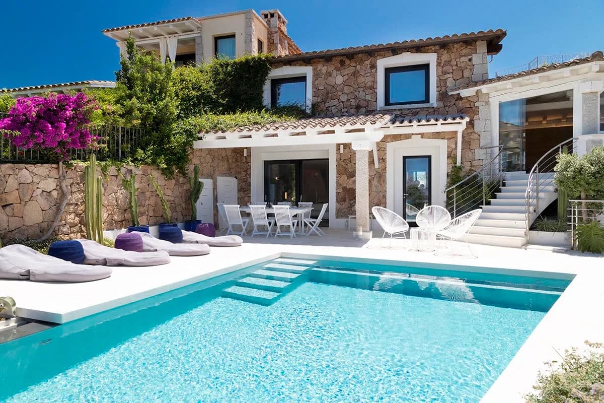 Splendid Villa with a Breathtaking View on the Sea
