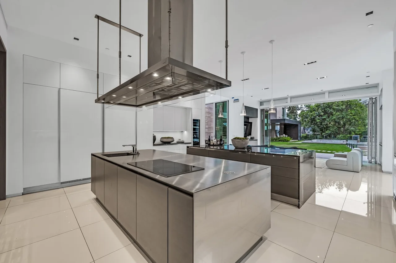 Ultra Modern Sunset Strip Mansion photo 4