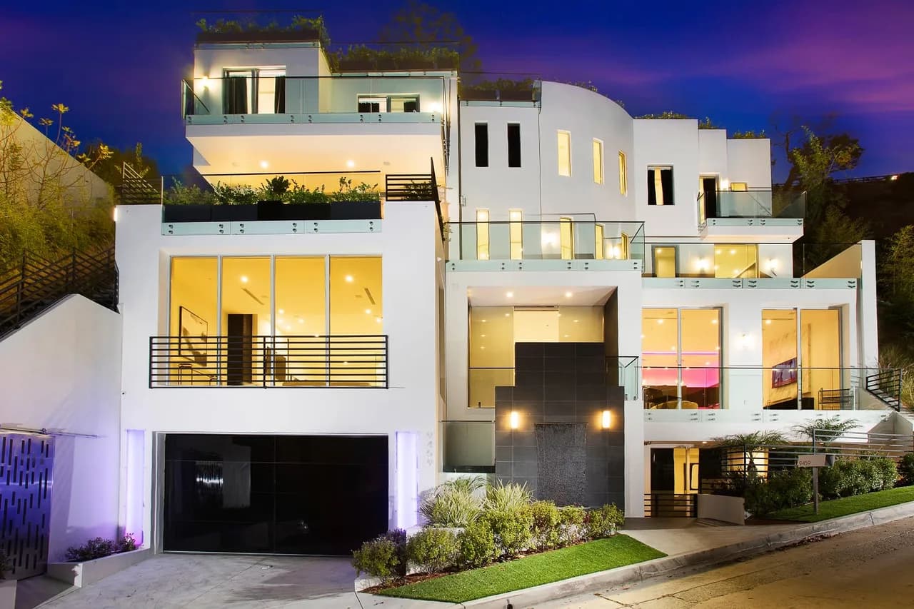Beverly Hills 3 Story Villa photo 2