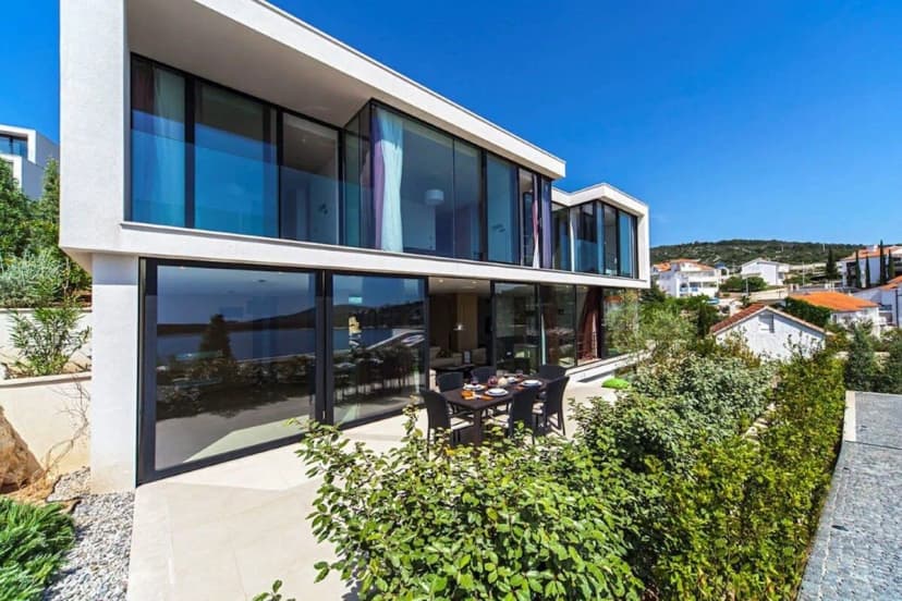 Croatian Villa in perfect location with blue ocean
