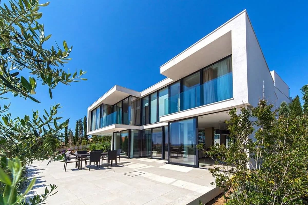 Enormous Family Villa in Finnest Location photo 3