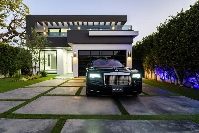 Sleek Luxury Villa In Beverlywood
