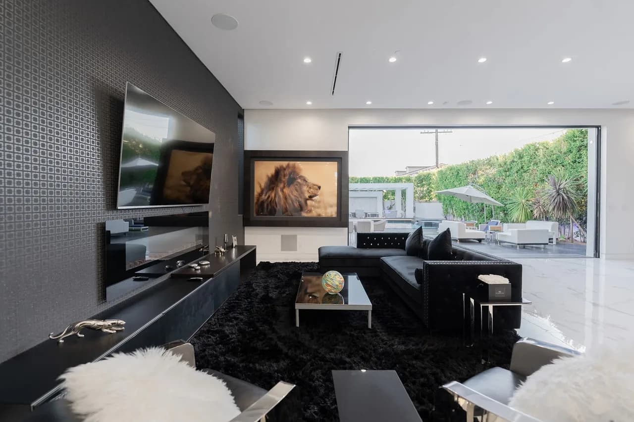 Sleek Luxury Villa In Beverlywood photo 3