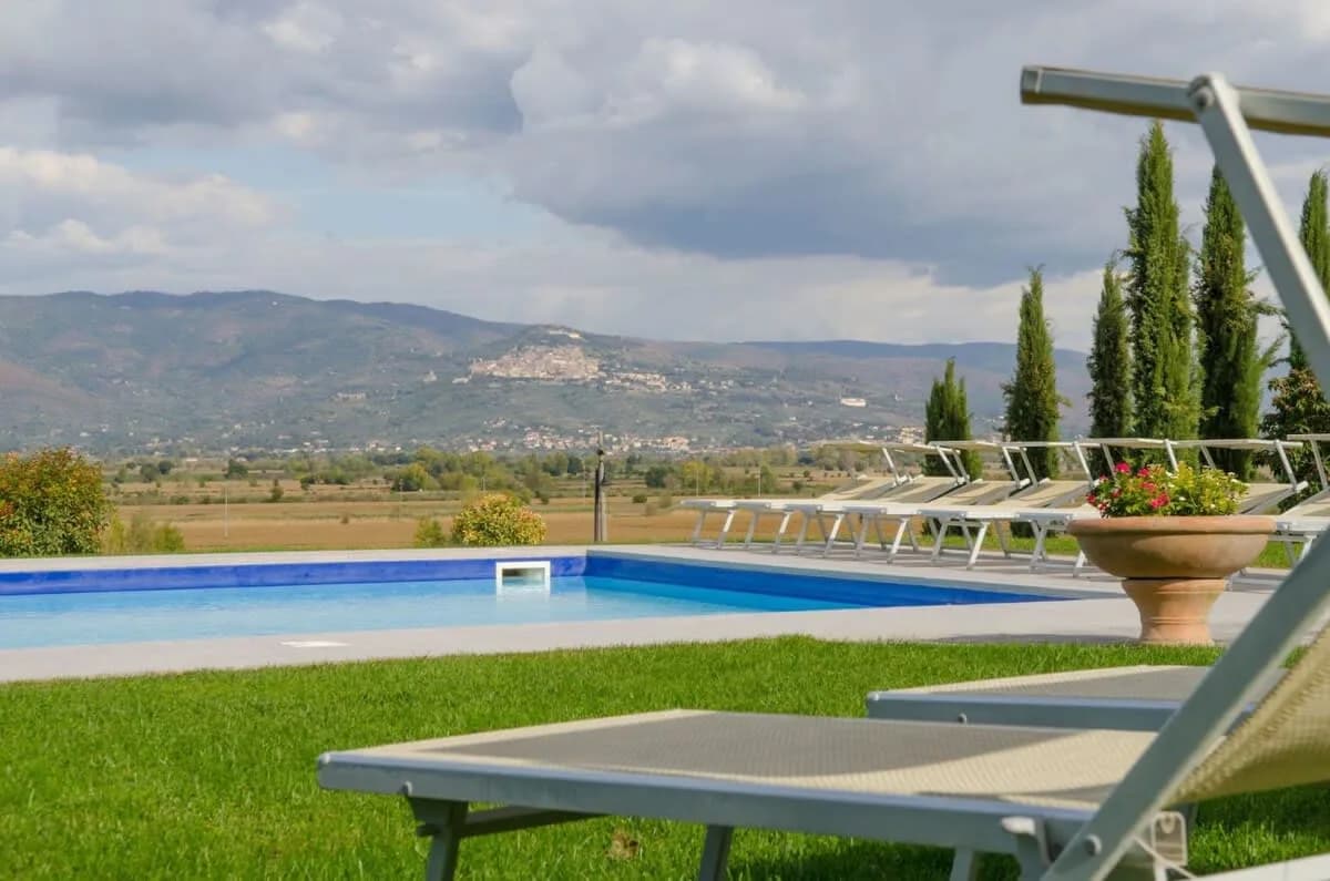Renovated Villa With a Charming Pool photo 4