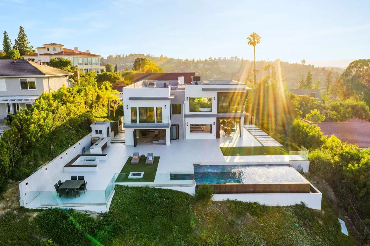Modernisitc Masterpiece Mansion In Tarzana photo 5
